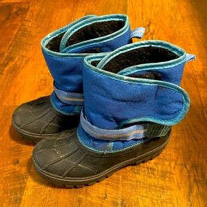 Lily & Dan Snow Boots ⛄️